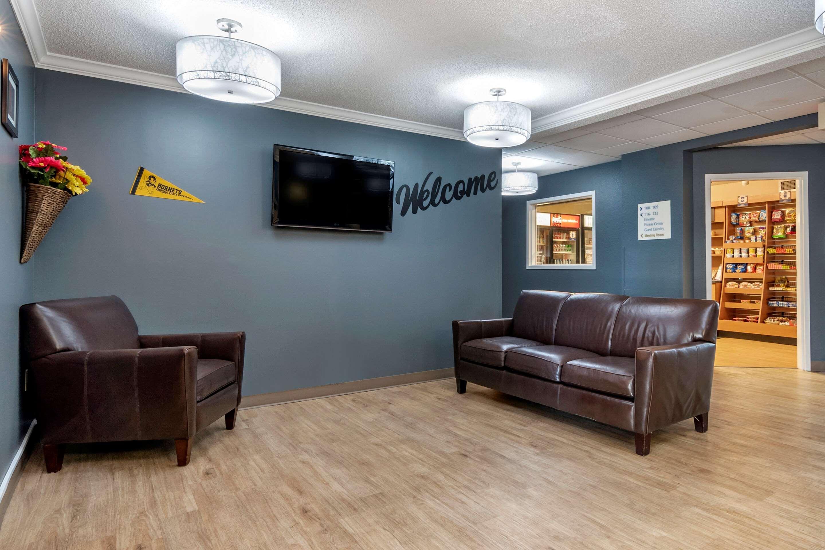 Mainstay Suites Emporia Exterior foto